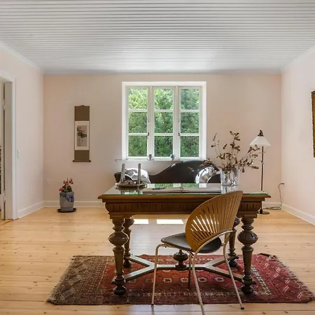 Awesome In With Kitchen בית נופש *